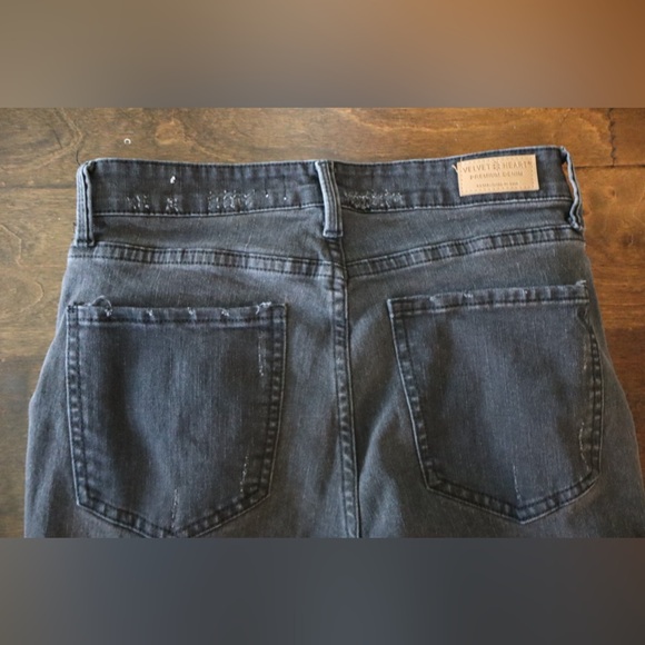 Velvet Heart Kalani High Rise Straight Leg Distressed Jeans Black - Picture 6 of 6